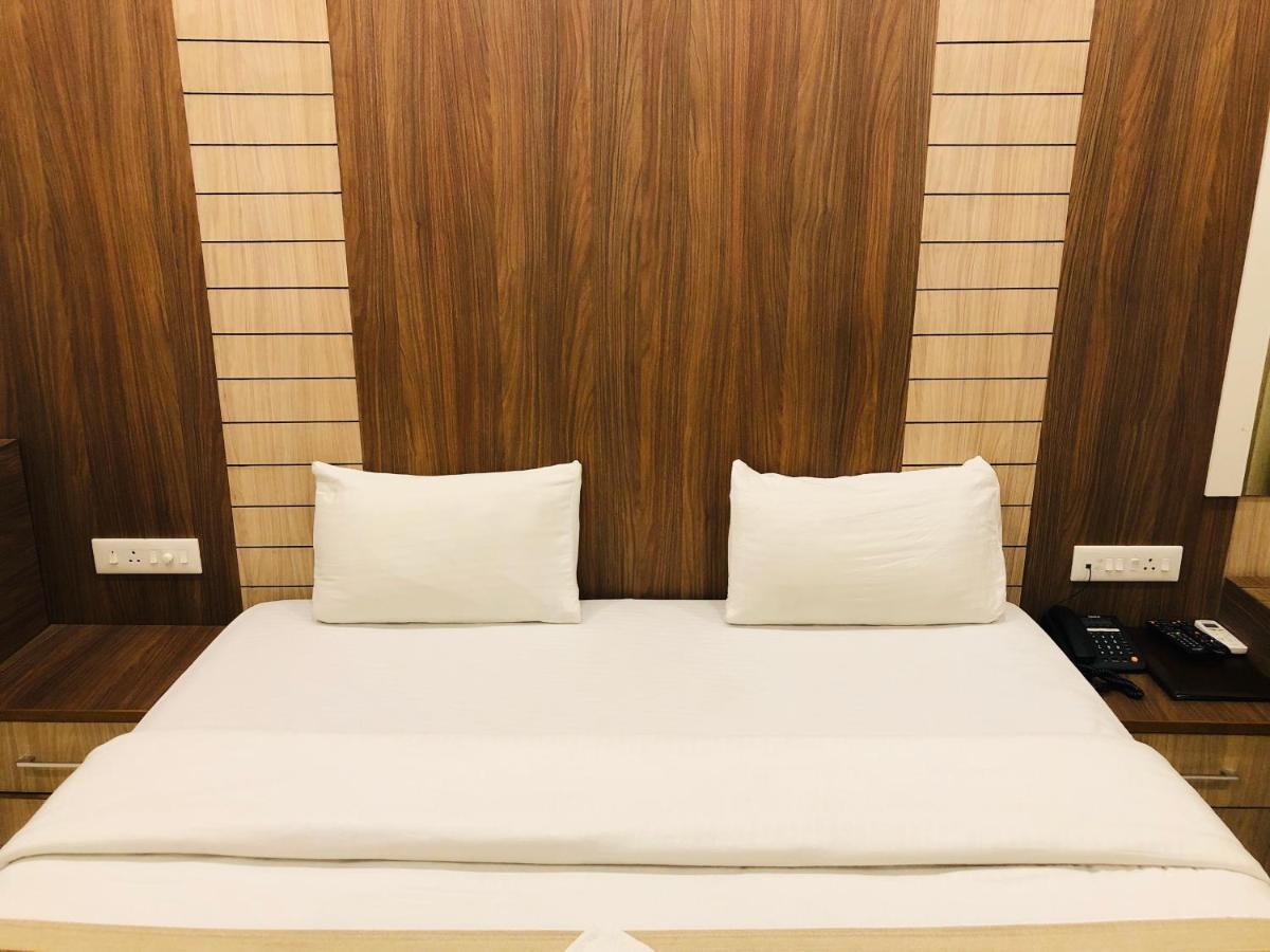 Motimahal Inn Haldwāni エクステリア 写真